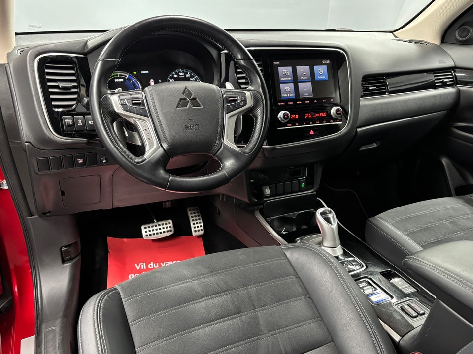 Mitsubishi Outlander 2,4 PHEV Invite+ CVT 4WD 5d