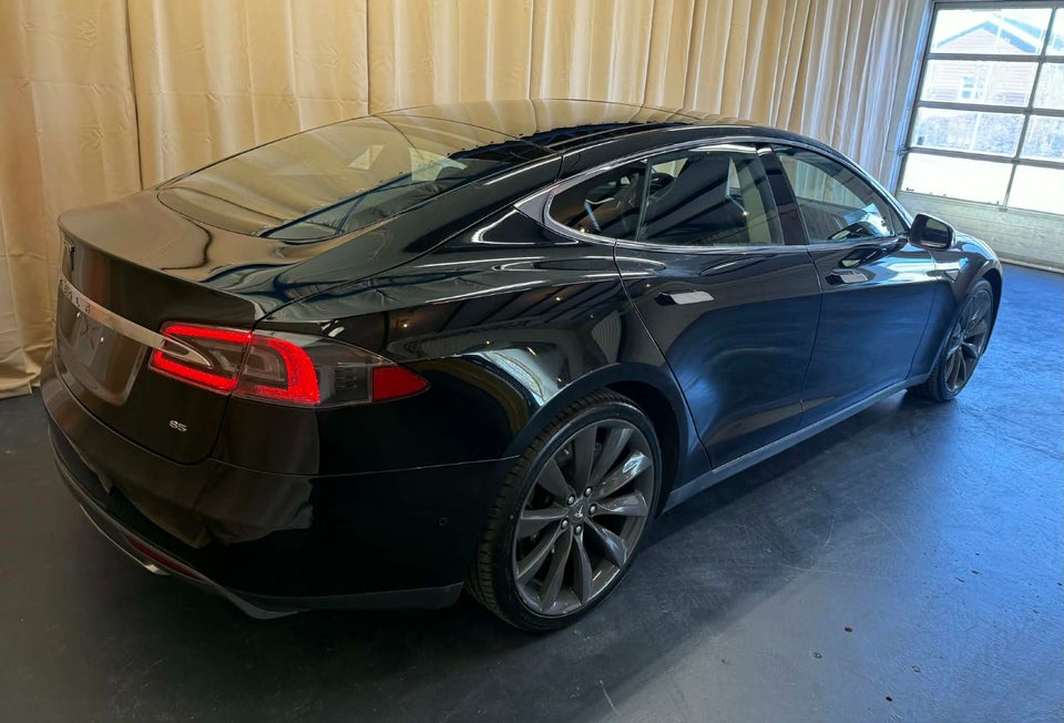 Tesla Model S 85 5d