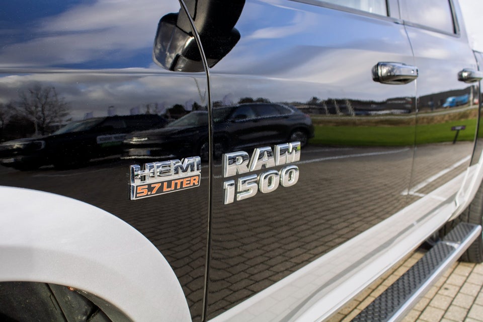 Dodge RAM 1500 5,7 V8 Laramie Crew Cab aut. 4d