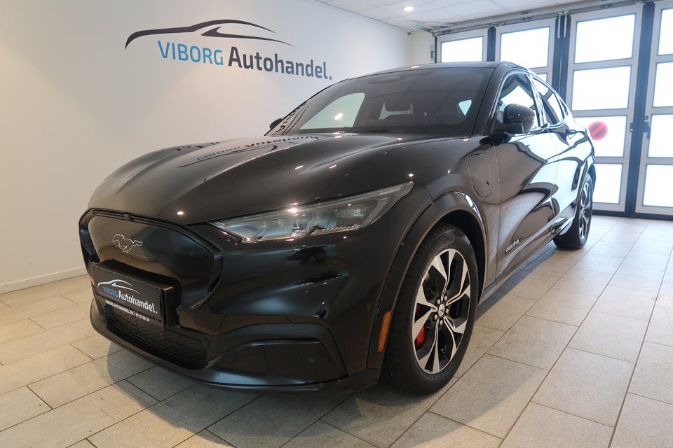 Ford Mustang Mach-E 98 Premium Extended Range AWD 5d