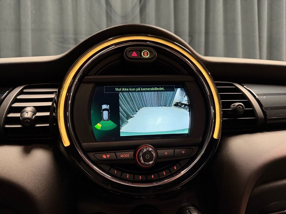 MINI Cooper SE Greenwich 3d