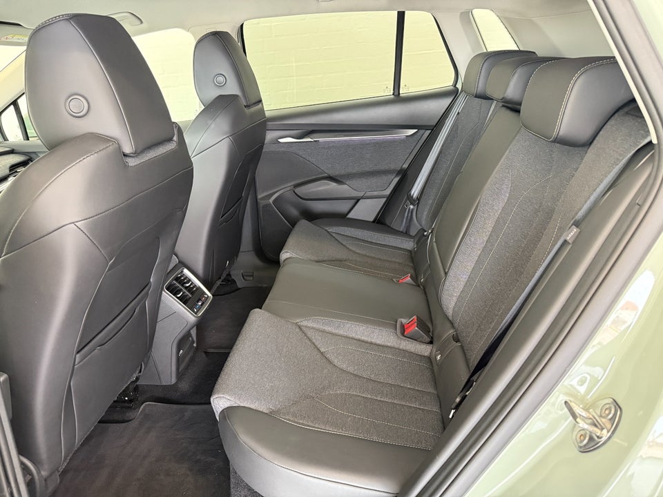 Skoda Elroq 85 iV Loft 5d