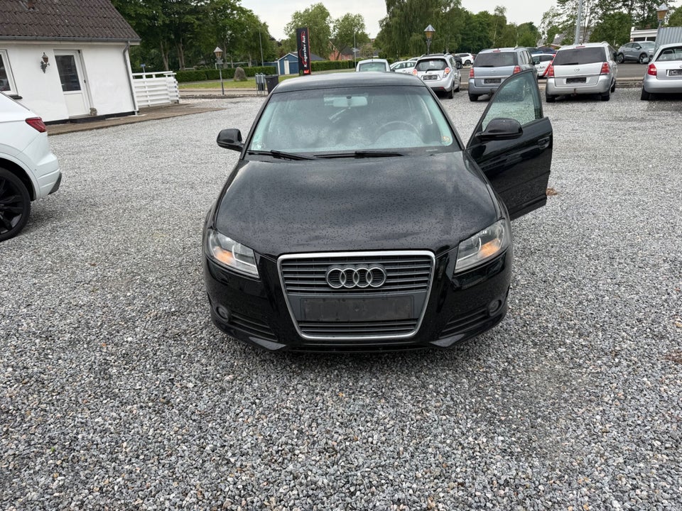 Audi A3 2,0 TDi Ambiente Sportback quattro Van 5d