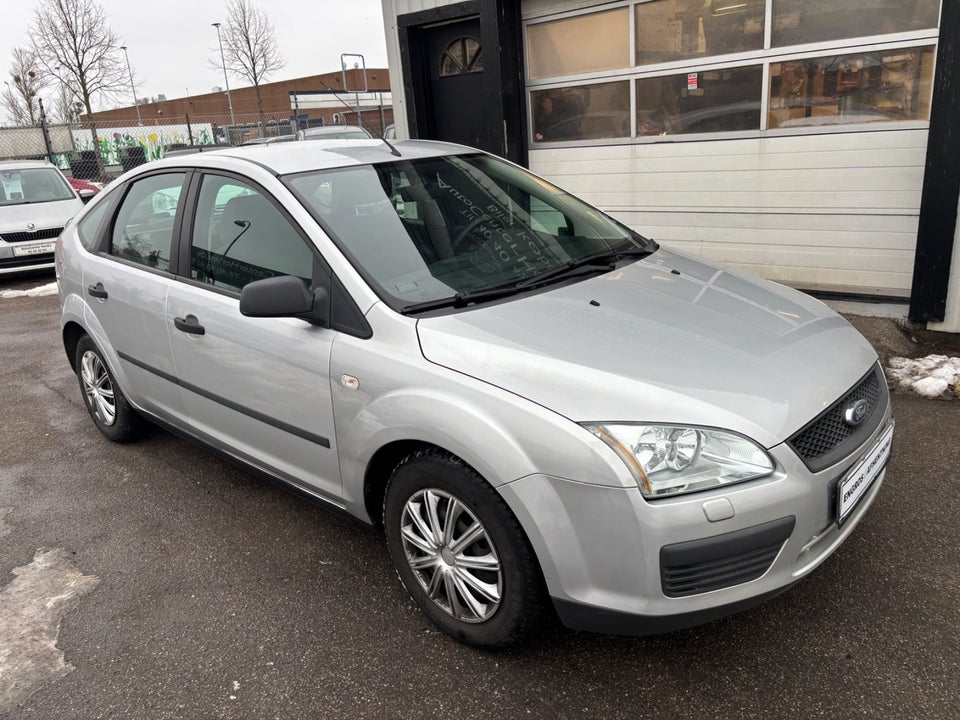 Ford Focus 1,6 Trend 100 5d