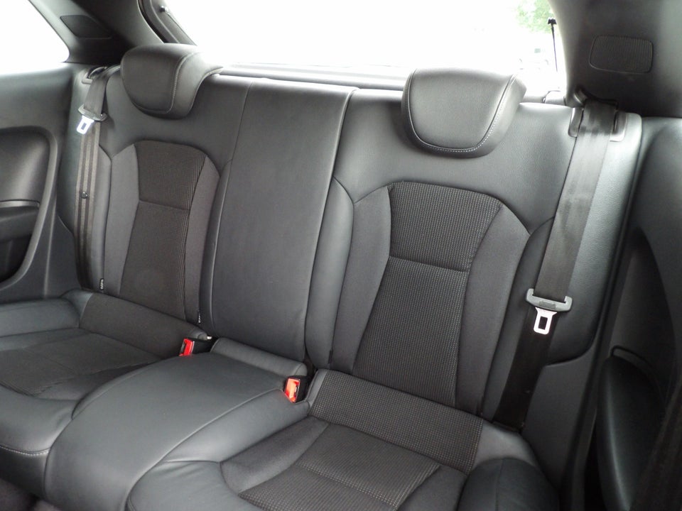 Audi A1 1,4 TFSi 185 Ambition S-line S-tr. 3d