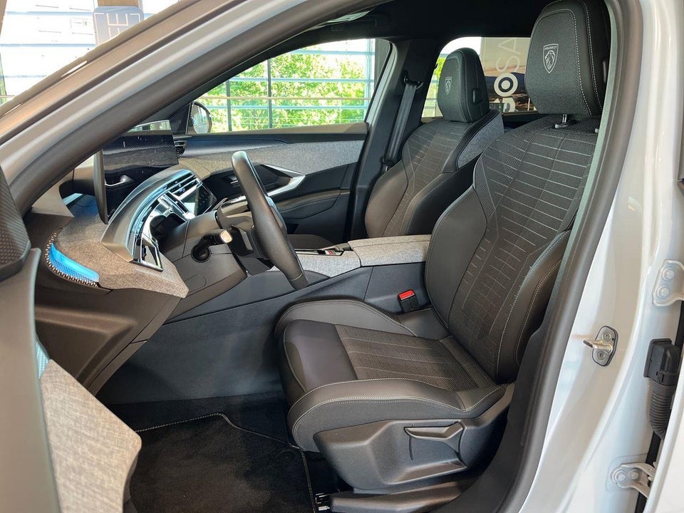 Peugeot e-5008 77 GT Pack 7prs 5d