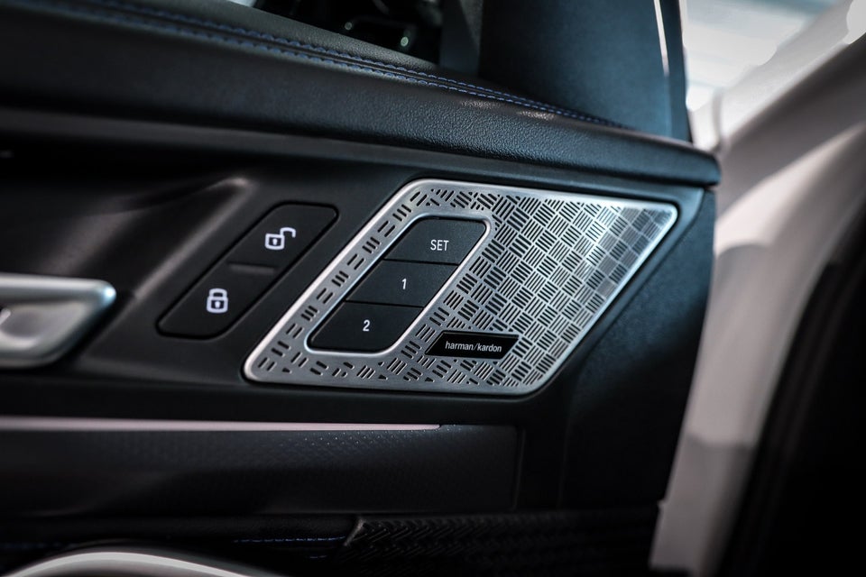 BMW iX1 xDrive30 M-Sport Premium 5d