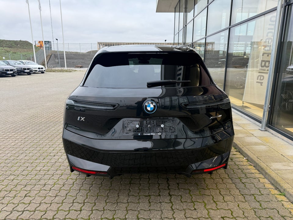 BMW iX xDrive40 Super Charged 5d