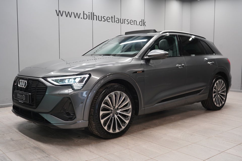 Audi e-tron 55 S-line quattro 5d