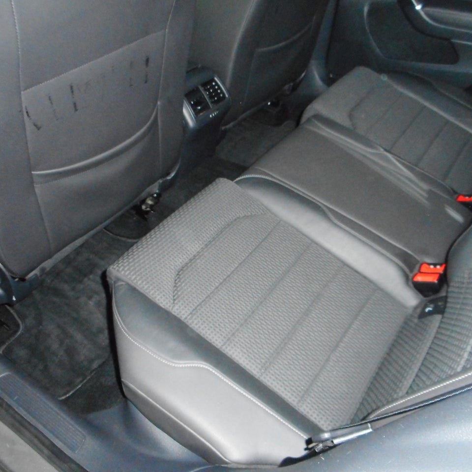VW Golf VII 1,4 TSi 140 Highline BMT 5d