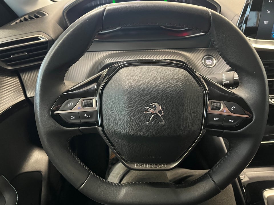 Peugeot 208 1,2 PureTech 100 Allure 5d