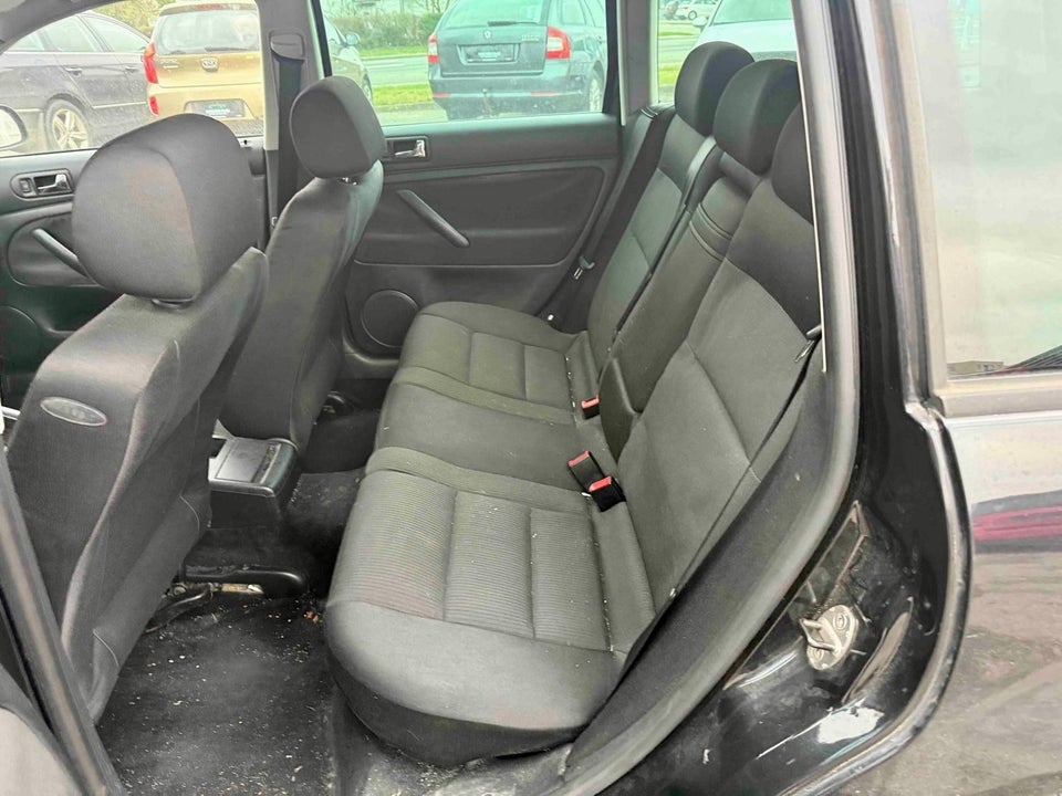 VW Passat 1,8 T 150 Variant 5d