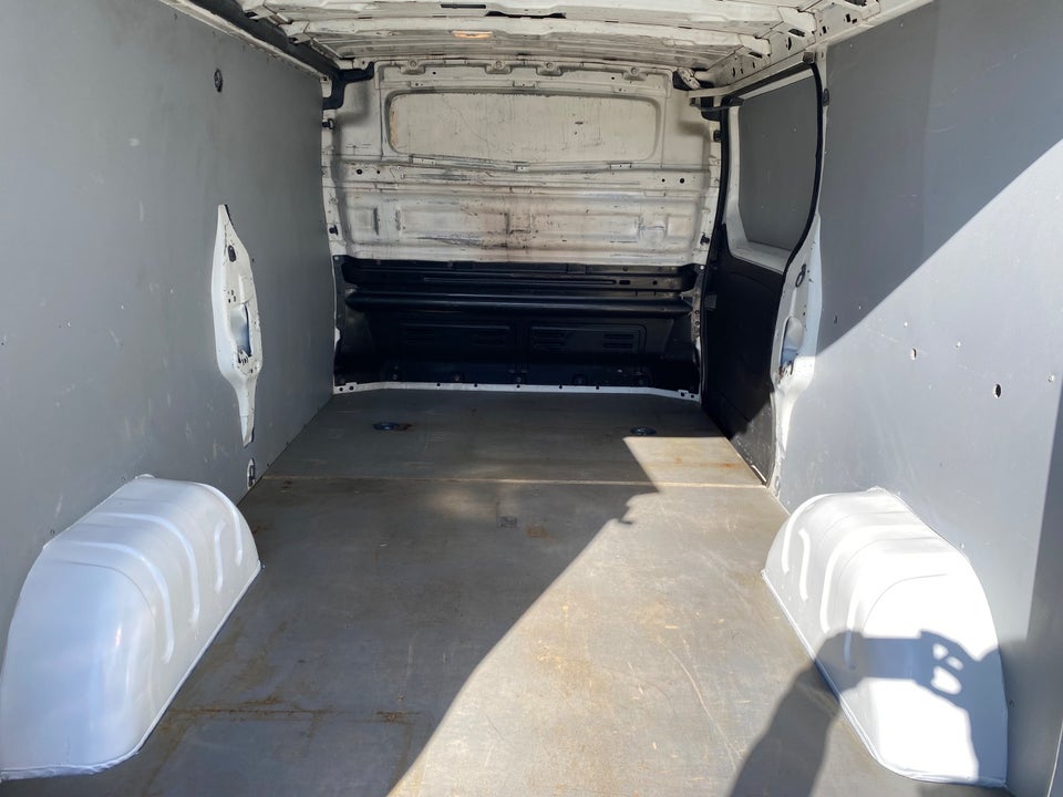 Renault Trafic T29 2,0 dCi 145 L2H1