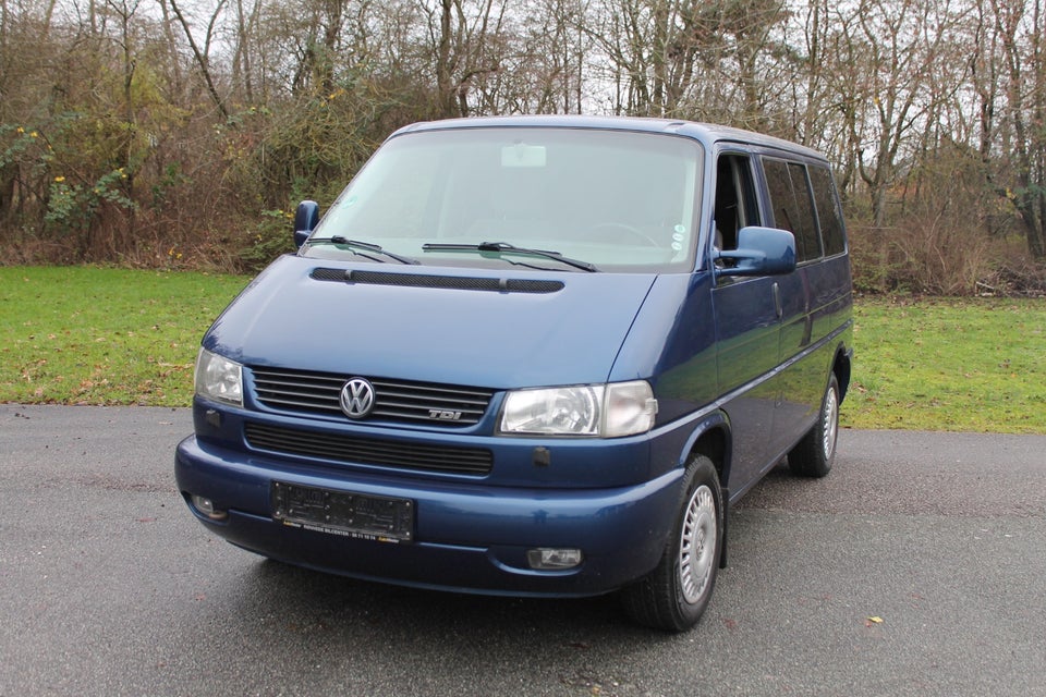 VW Caravelle 2,5 TDi 102 9prs 5d