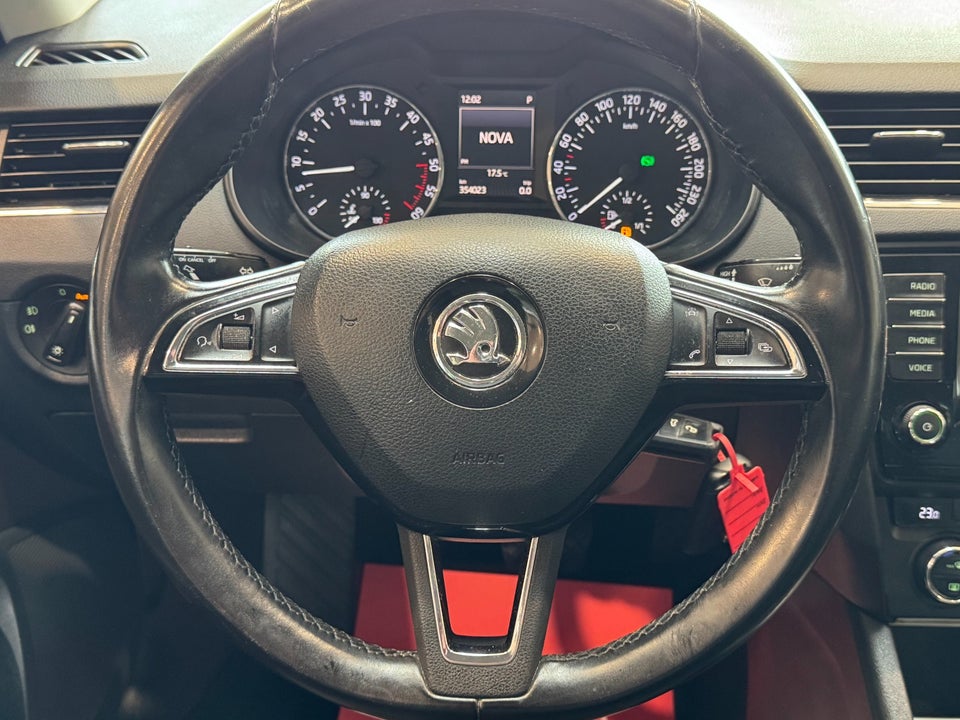 Skoda Octavia 2,0 TDi 150 Ambition Combi DSG 5d