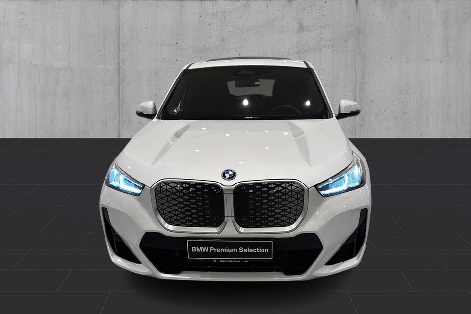 BMW iX1 xDrive30 M-Sport 5d