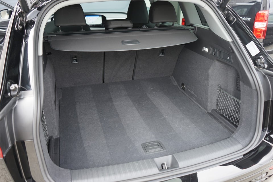 Audi Q6 e-tron S-line performance 5d
