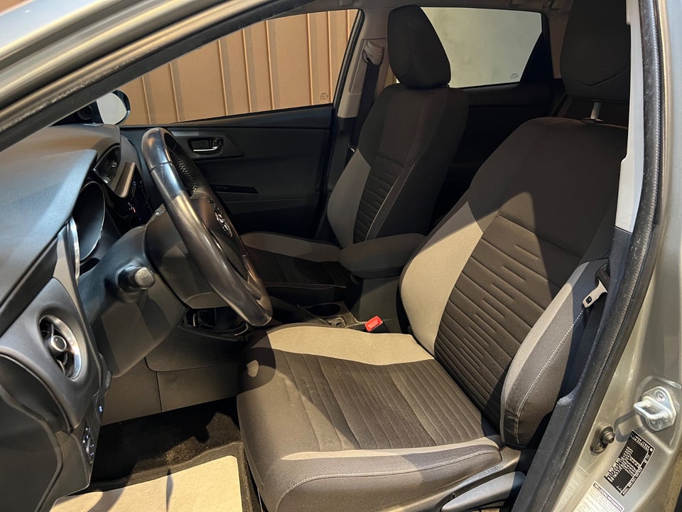 Toyota Auris 1,2 T T2 Style 5d