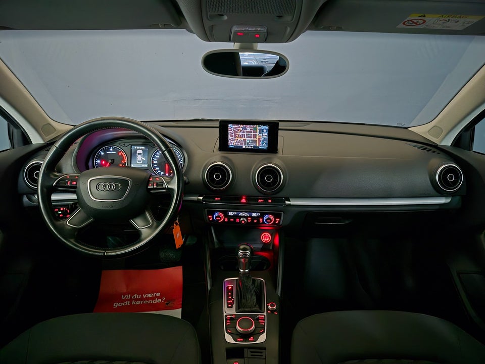 Audi A3 1,6 TDi 110 Ambiente S-tr. 4d