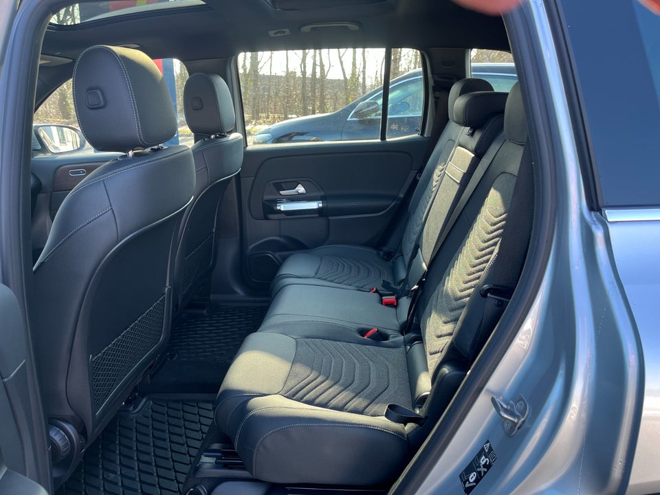 Mercedes EQB250+ Progressive 5d