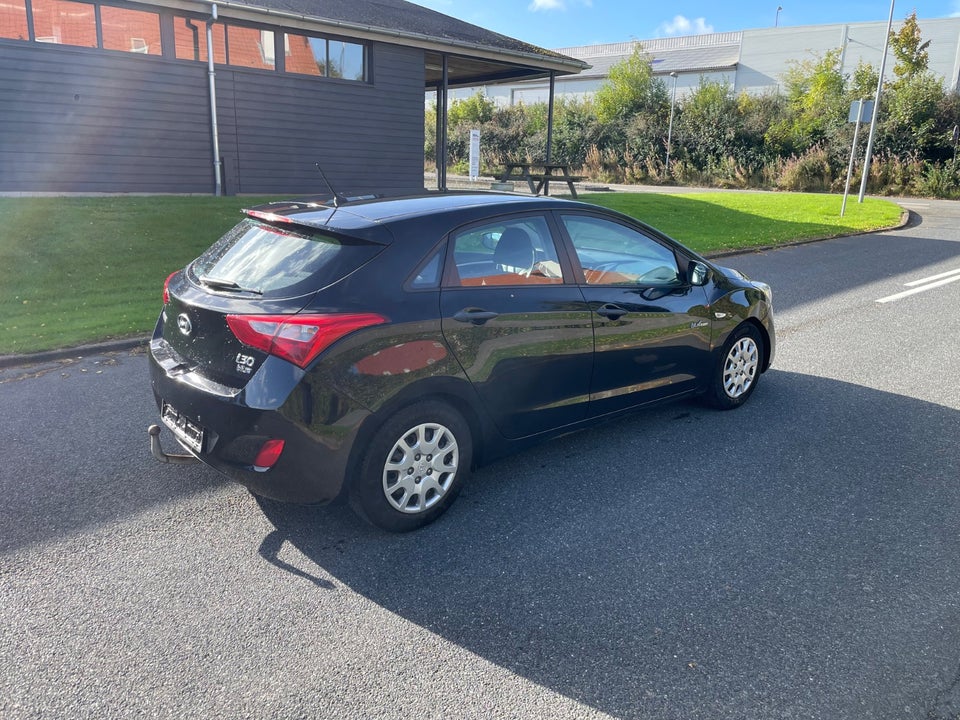 Hyundai i30 1,6 CRDi 110 Comfort Eco 5d