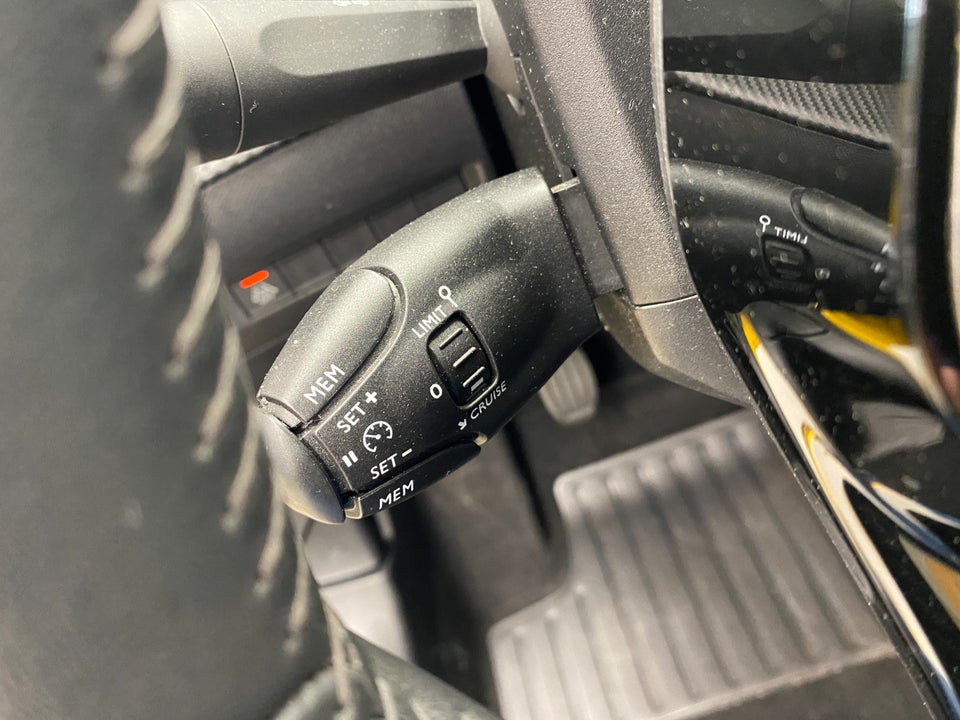 Peugeot 208 1,2 PureTech 75 Active 5d