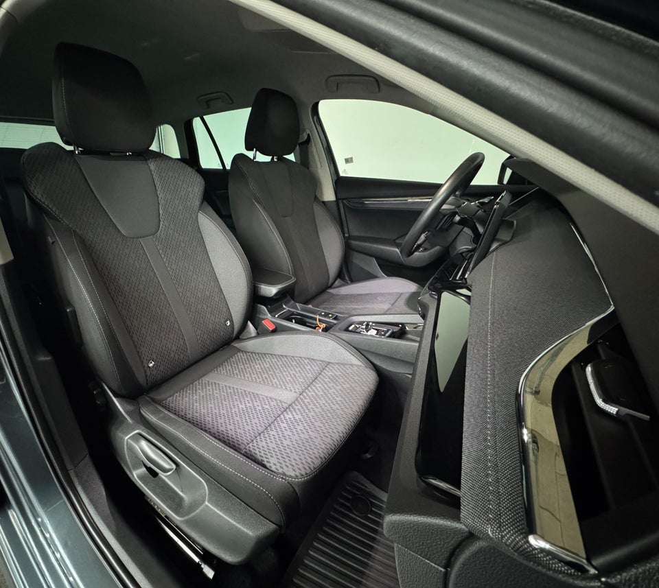 Skoda Octavia 1,4 TSi iV Plus Combi DSG 5d