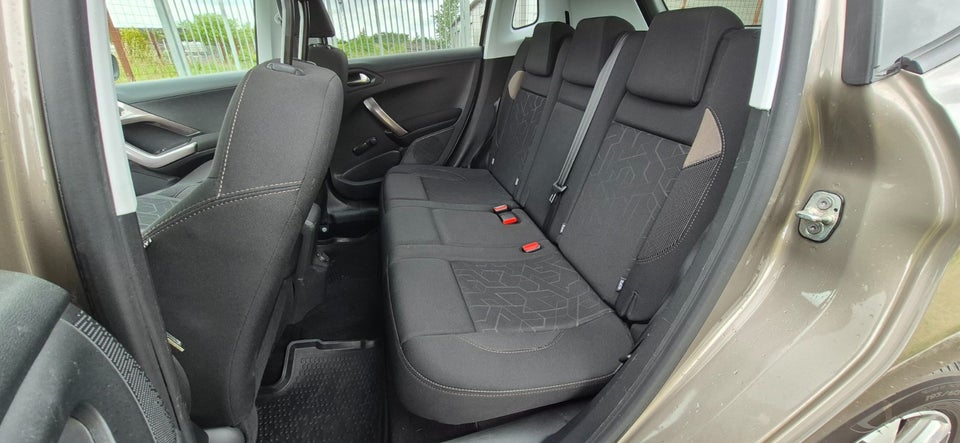 Peugeot 2008 1,2 VTi 82 Allure 5d