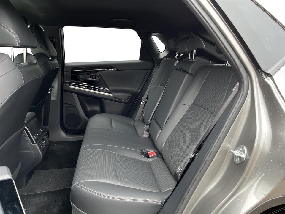 Toyota bZ4X Executive 5d