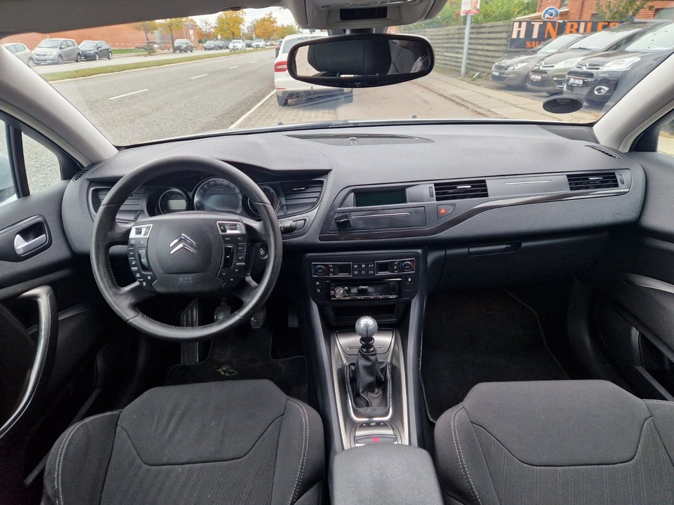 Citroën C5 2,0 HDi 140 Comfort Tourer 5d