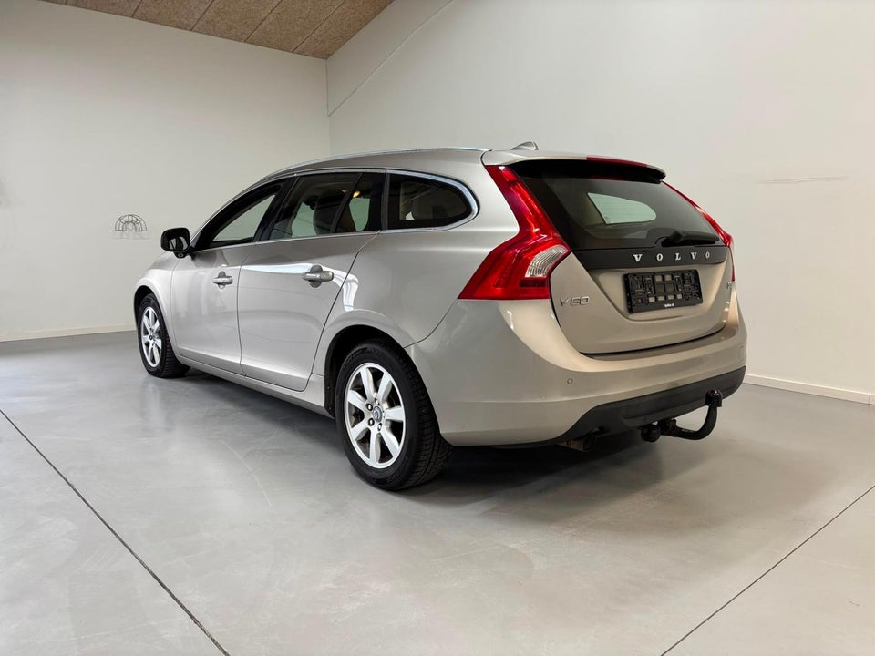 Volvo V60 2,0 D3 163 Summum aut. 5d