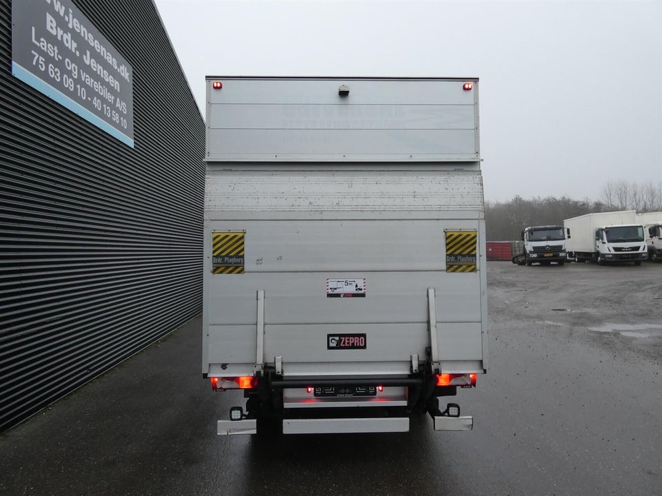 Mercedes Sprinter 317 2,0 CDi Alukasse m/lift aut. RWD 2d