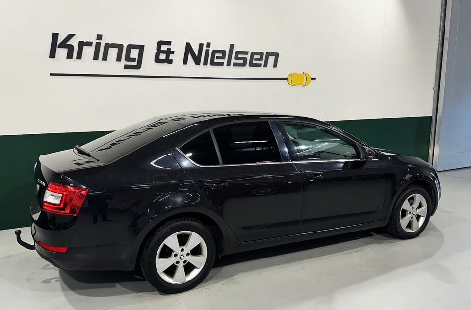 Skoda Octavia 1,6 TDi 105 Active 5d