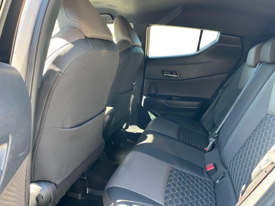 Toyota C-HR 1,8 Hybrid C-HIC CVT 5d
