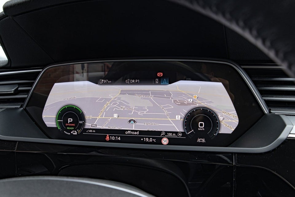 Audi e-tron 55 quattro 5d