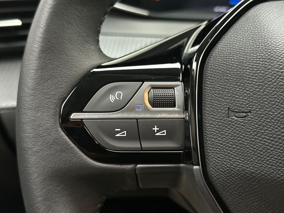Peugeot e-208 50 Allure 5d