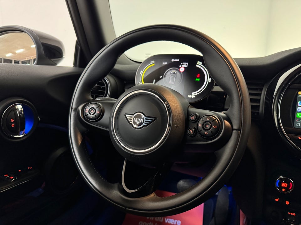 MINI Cooper SE Experience 3d