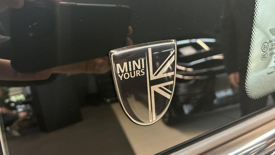MINI Cooper SE Yours Trim 3d