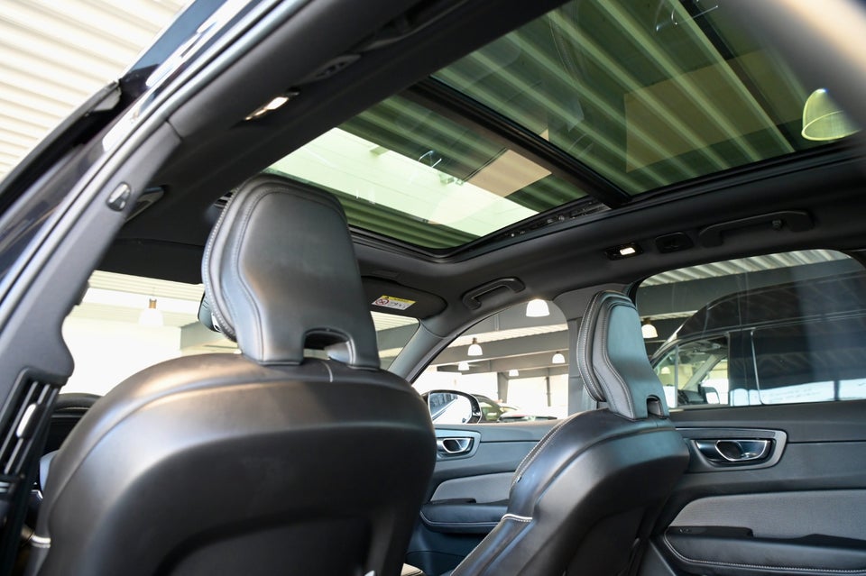 Volvo XC60 2,0 T8 ReCharge Ultimate Dark aut. AWD 5d