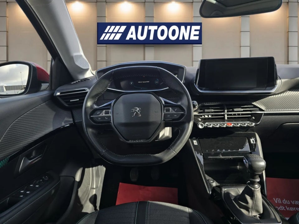 Peugeot 208 1,2 PureTech 100 Allure Sky 5d