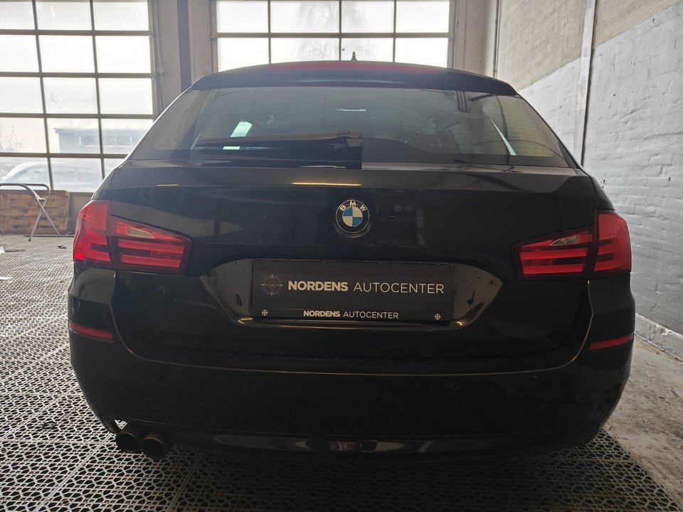 BMW 523i 3,0 Touring aut. 5d