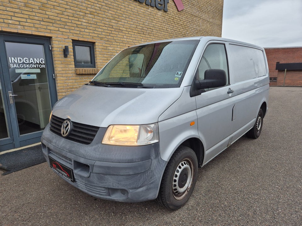 VW Transporter 1,9 TDi 102 kort 2d