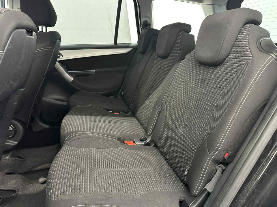 Citroën Grand C4 Picasso 1,6 HDi 110 SX 7prs 5d