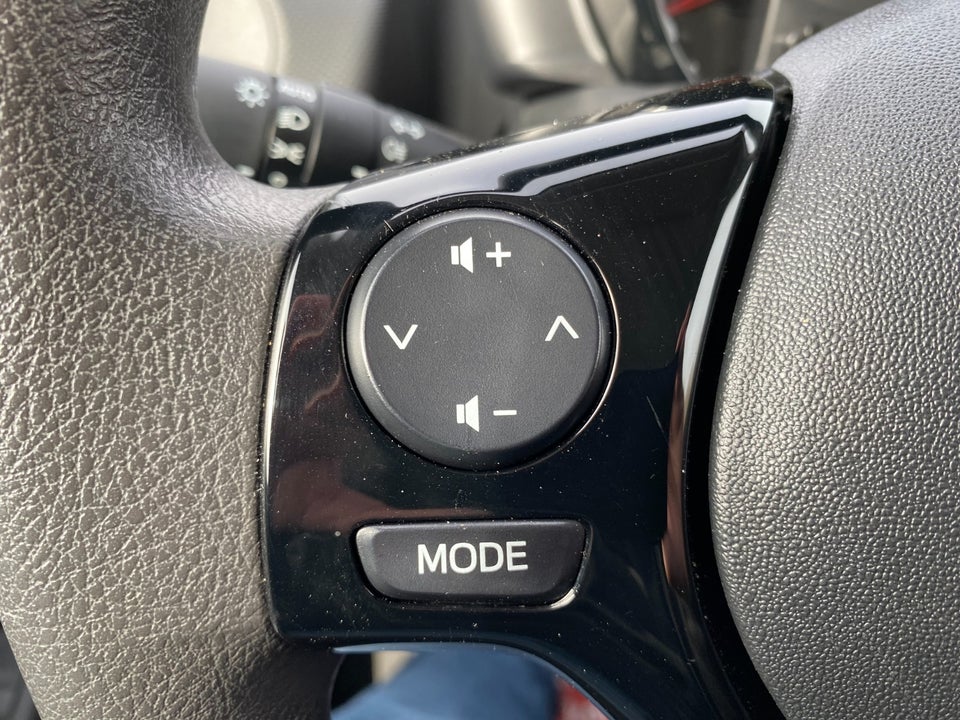Citroën C1 1,0 VTi Street+ 5d