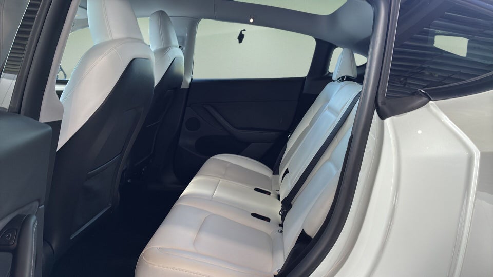 Tesla Model Y Long Range AWD 5d