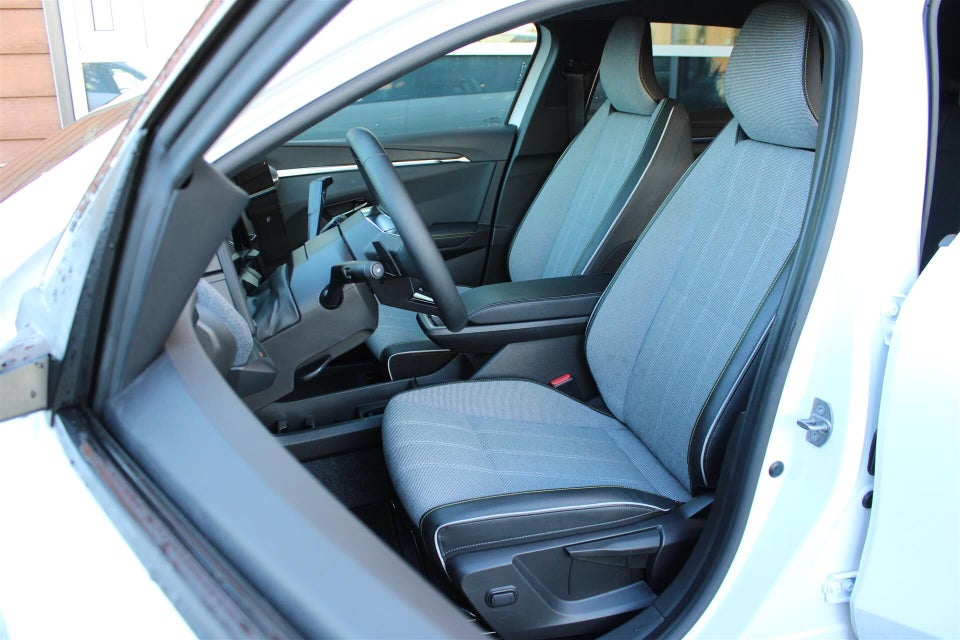 Renault Megane E-Tech 60 Techno 5d