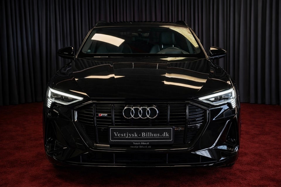 Audi e-tron 55 S-line quattro 5d