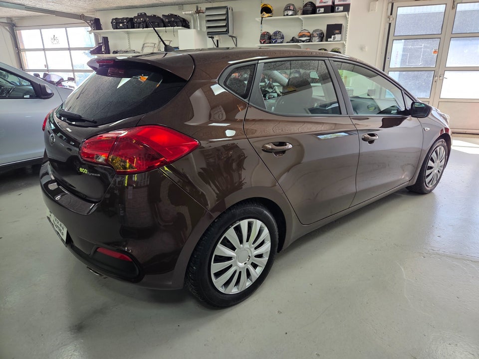 Kia Ceed 1,4 CVVT Active+ 5d