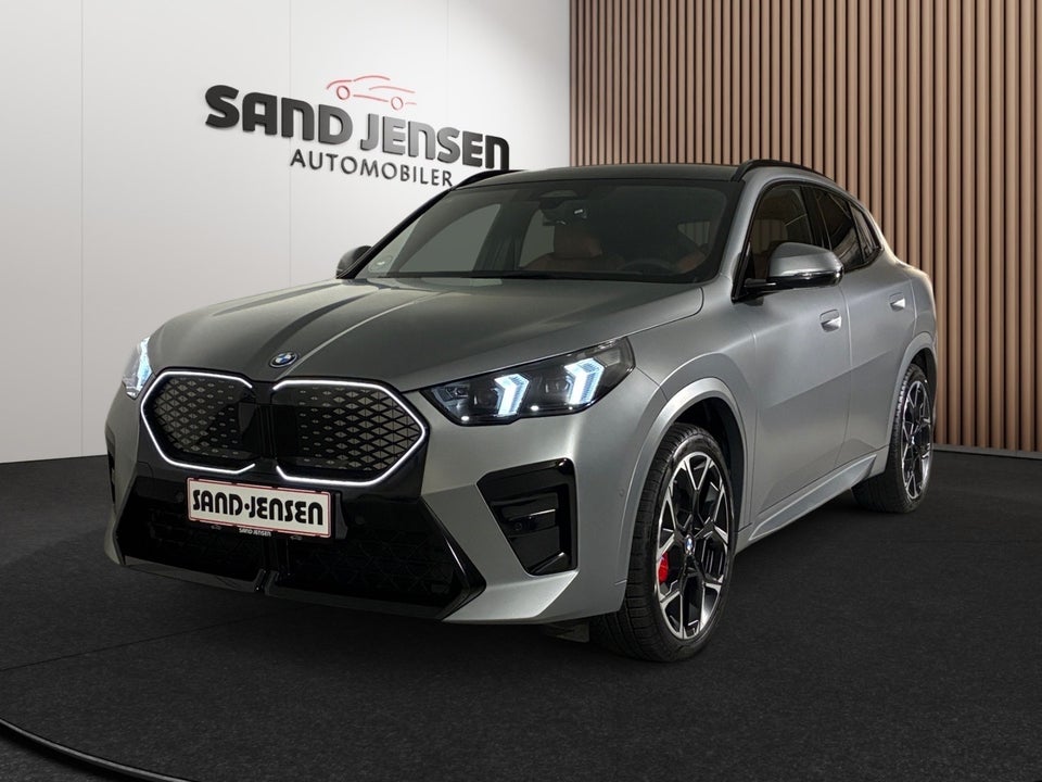 BMW iX2 xDrive30 Supercharged 5d