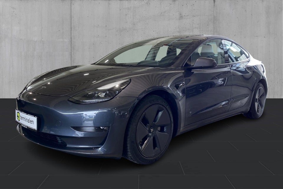 Tesla Model 3 Long Range AWD 4d